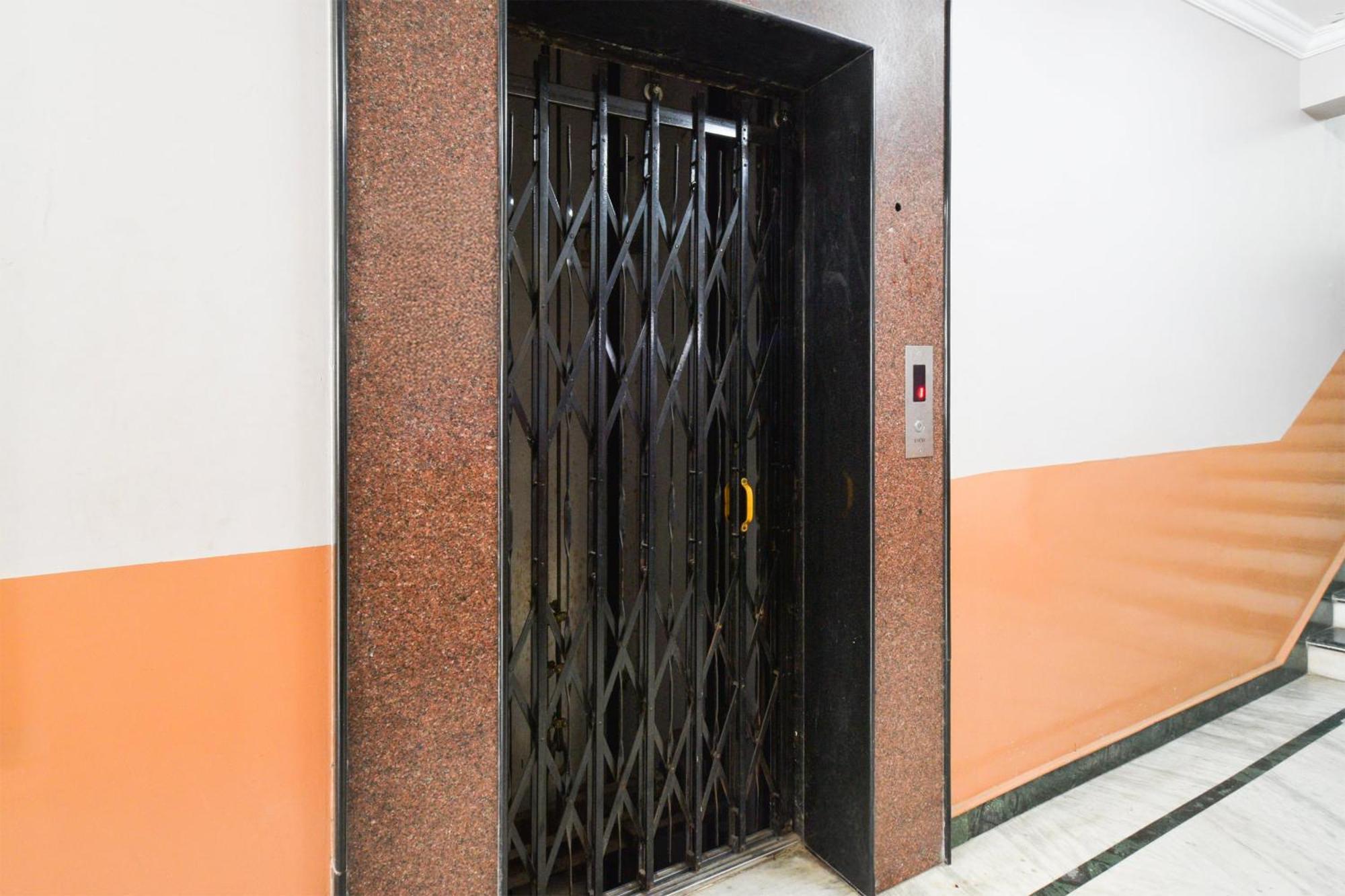 Hotel O Sri Ss Residency Hyderabad Exterior foto